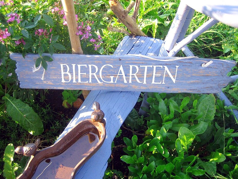 Biergarten Schild