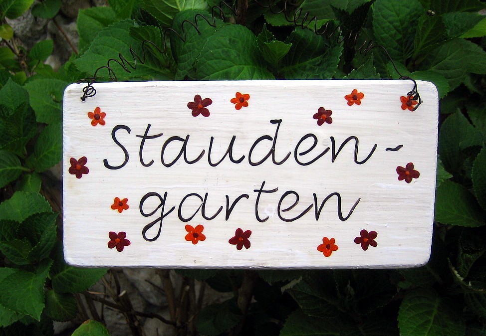 Gartenschild.Staudengarten.braun.rote.Blten