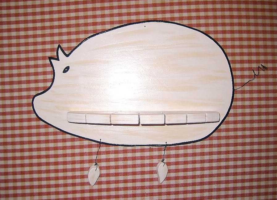 Messerschweinchen mit feinem schwarzen Rand