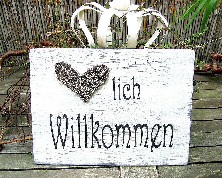 Willkommensschild in wei